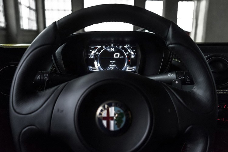 Alfa Romeo 4C 2016 chinh thuc 